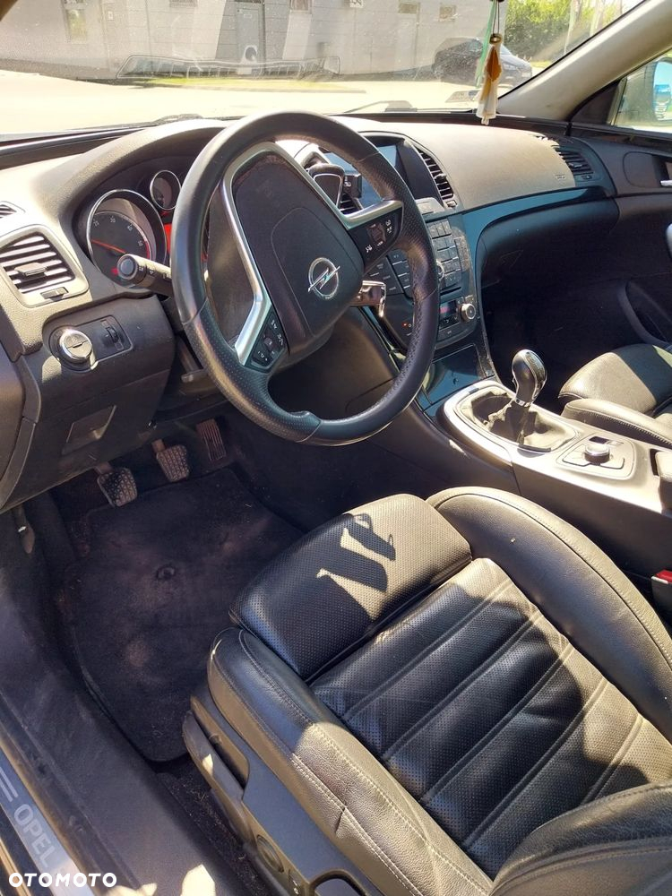 Opel Insignia - 10
