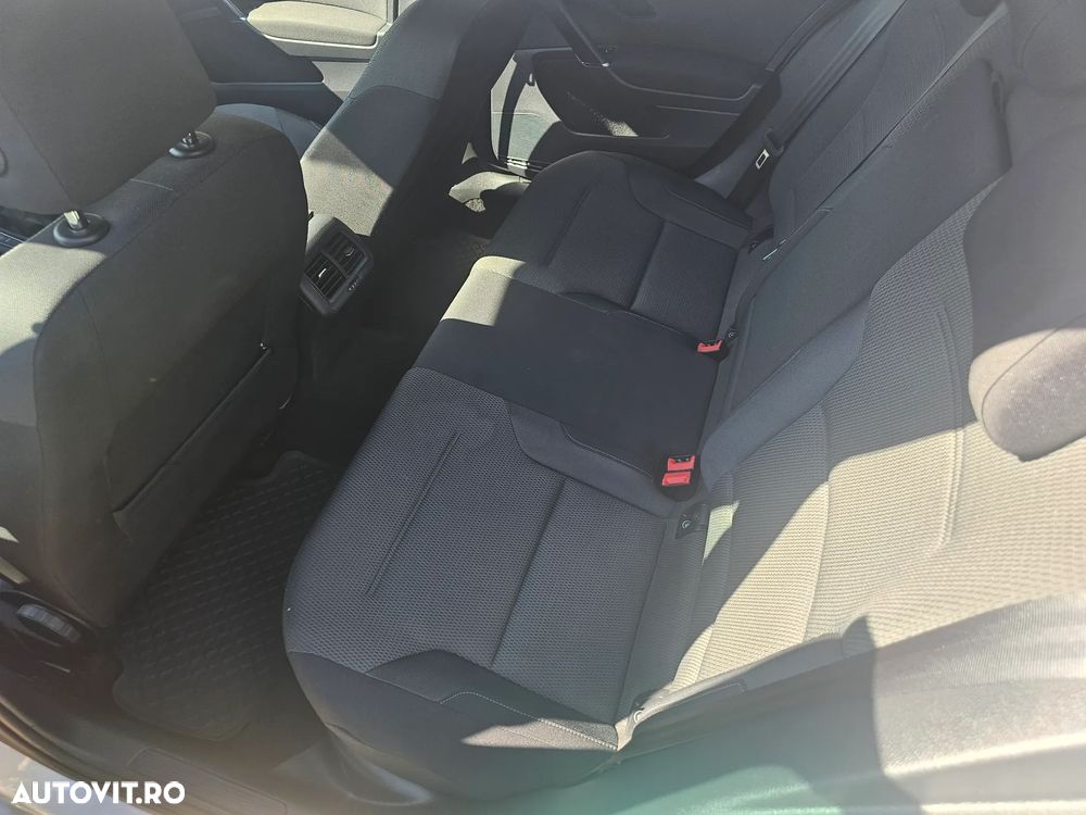 Volkswagen Golf 1.0 TSI Comfortline - 17