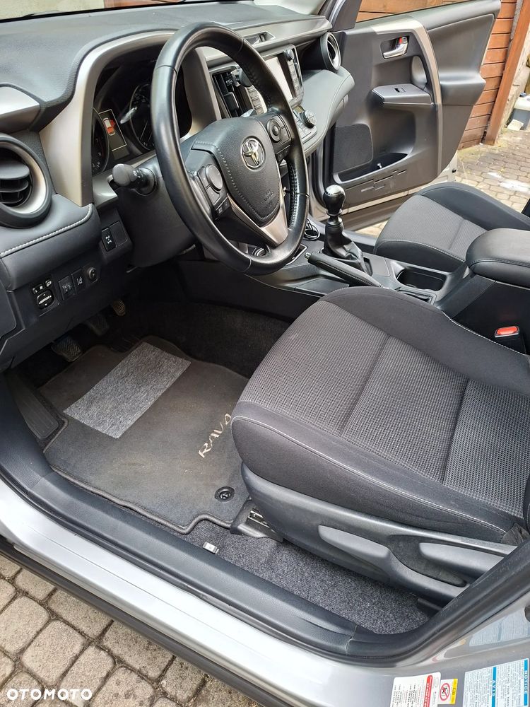 Toyota RAV4 - 13
