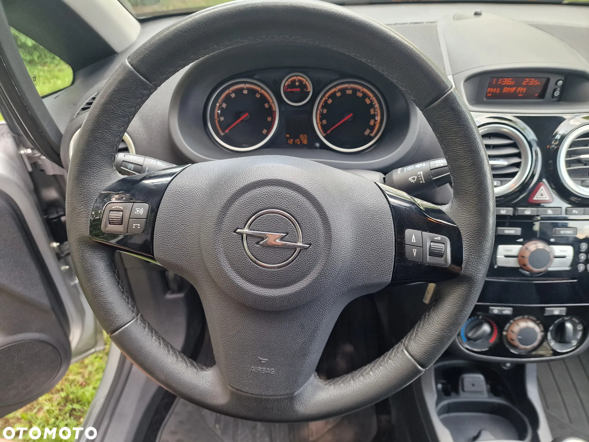 Opel Corsa - 25