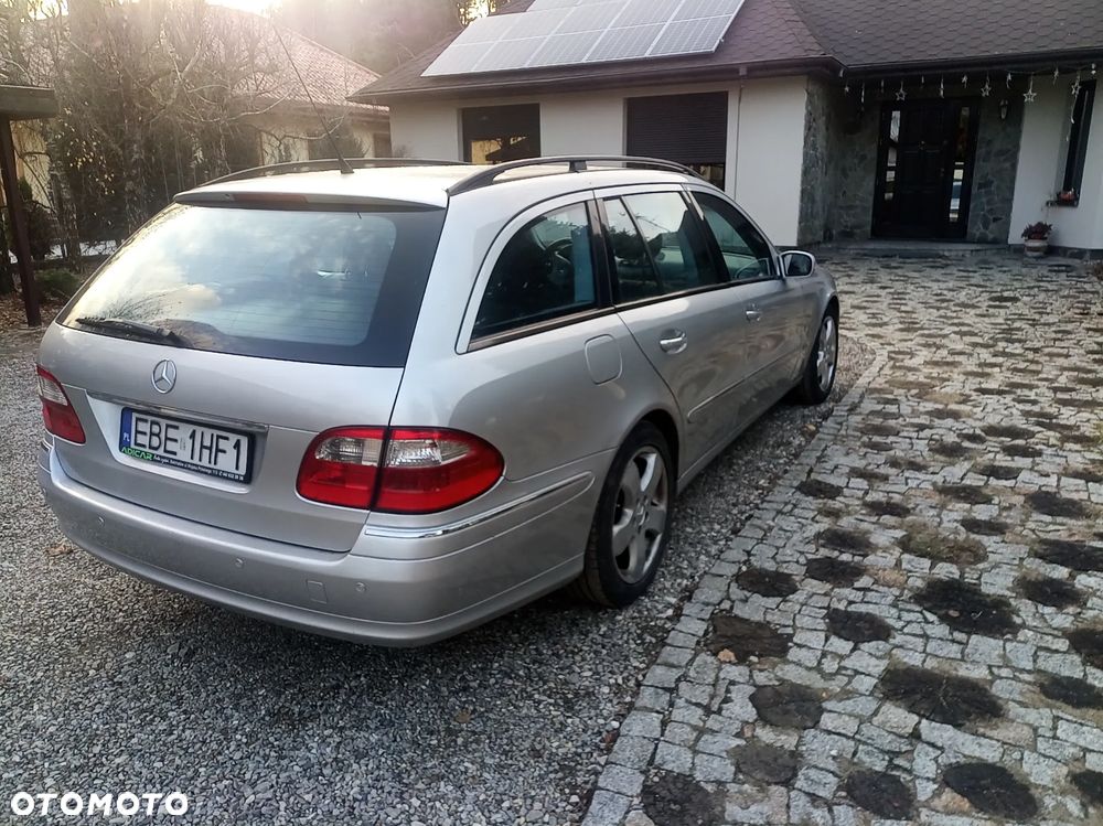 Mercedes-Benz Klasa E 270 CDI T Avantgarde - 2