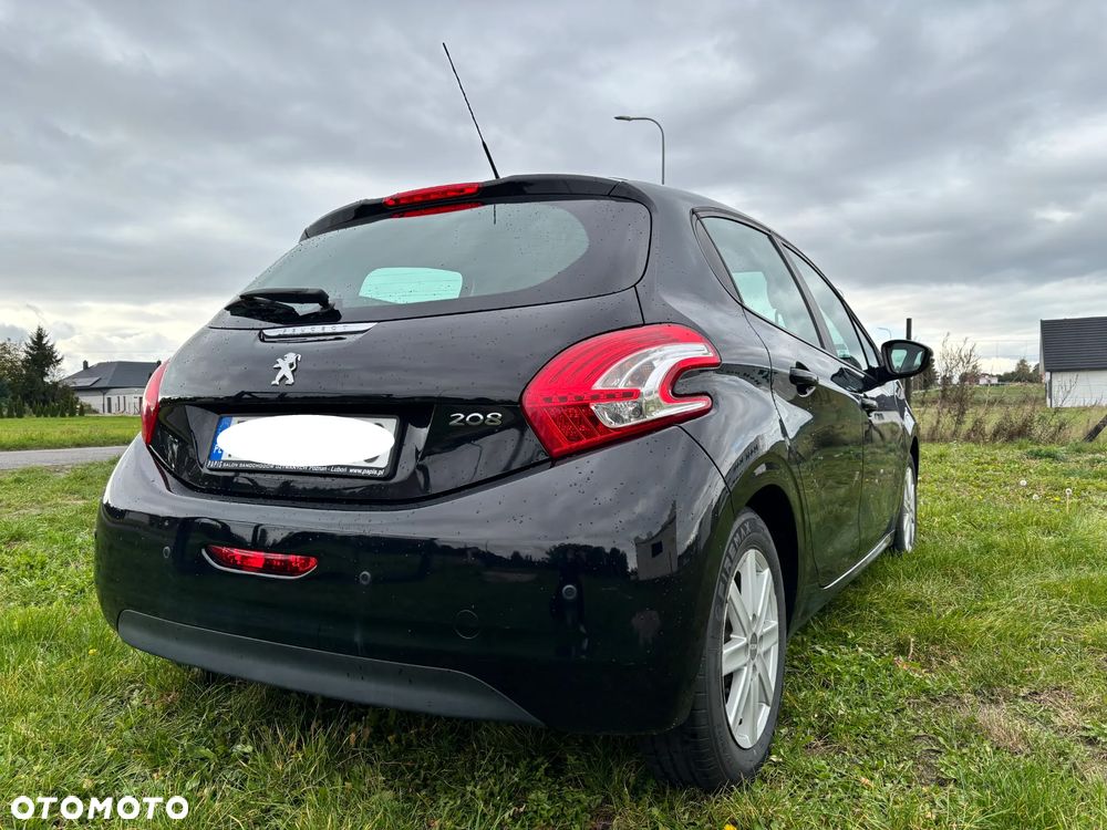 Peugeot 208 - 3