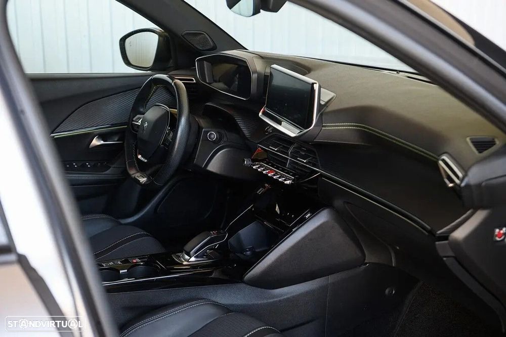 Peugeot e-2008 50 kWh GT Pack - 60