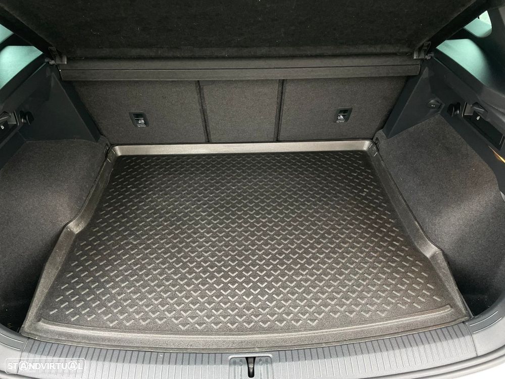 VW Tiguan 2.0 TDI R-Line DSG - 48