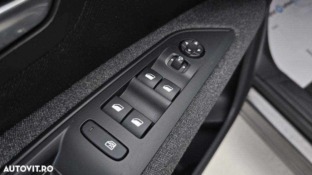 Peugeot 5008 BlueHDI 130 EAT8 Active - 12