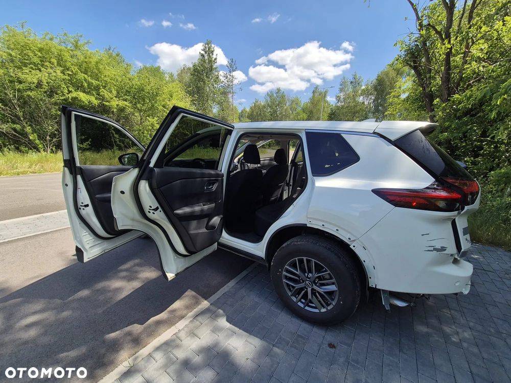 Nissan Rogue - 25