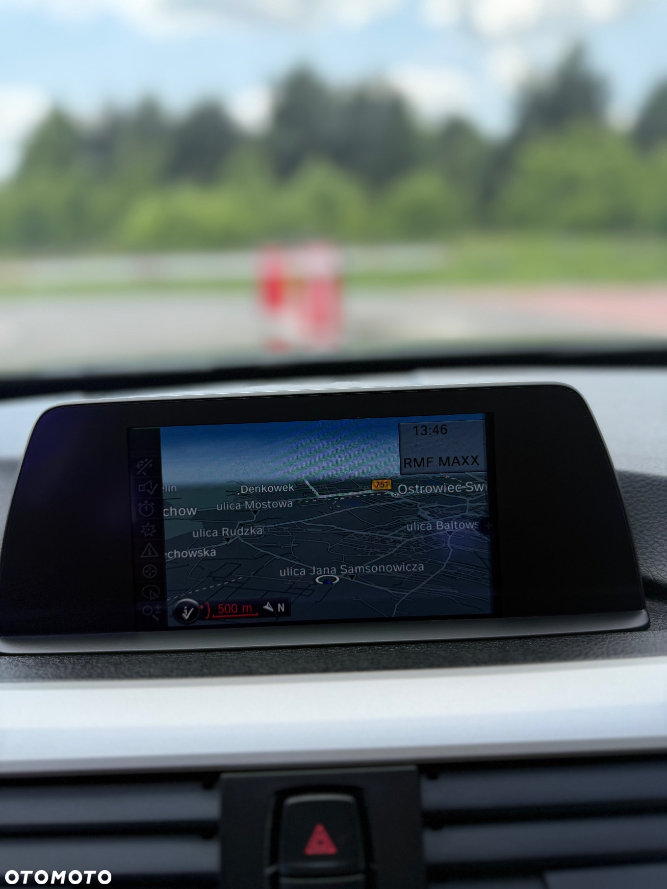 BMW Seria 3 318d Touring - 11