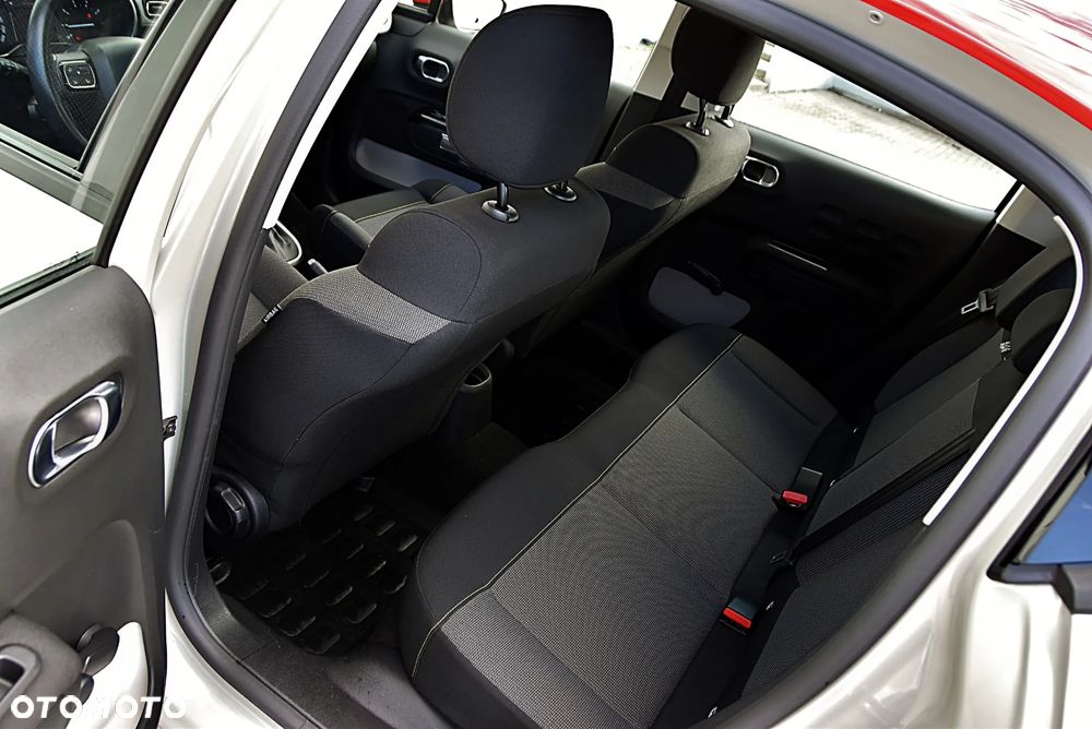 Citroën C3 1.2 PureTech Shine S&S EAT6 - 24