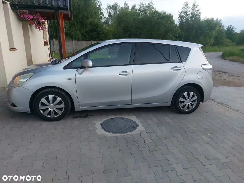 Toyota Verso 1.6 7-Sitzer Comfort - 2