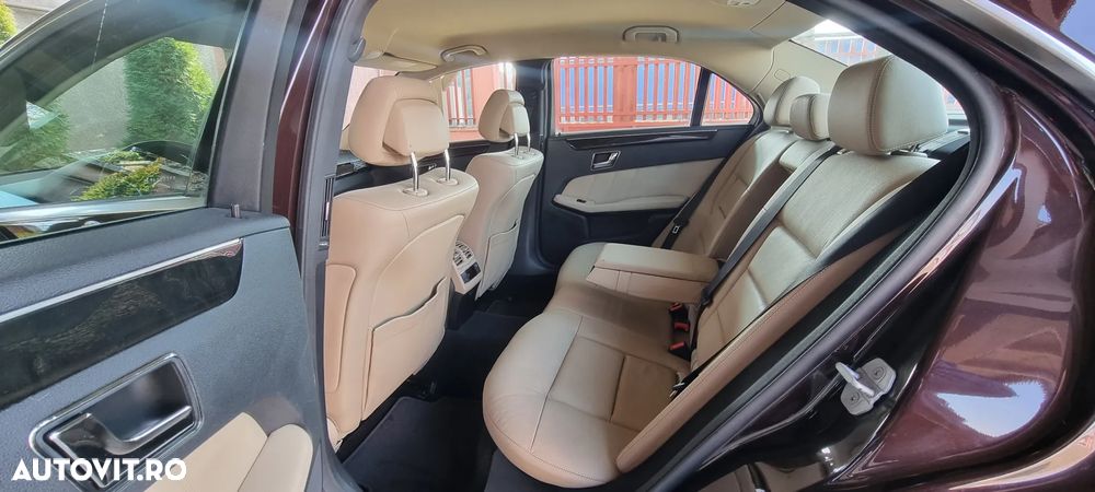 Mercedes-Benz E 220 CDI DPF BlueEFFICIENCY Automatik Avantgarde - 16