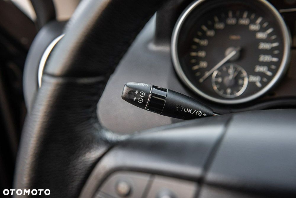 Mercedes-Benz ML 320 CDI 4Matic 7G-TRONIC - 24