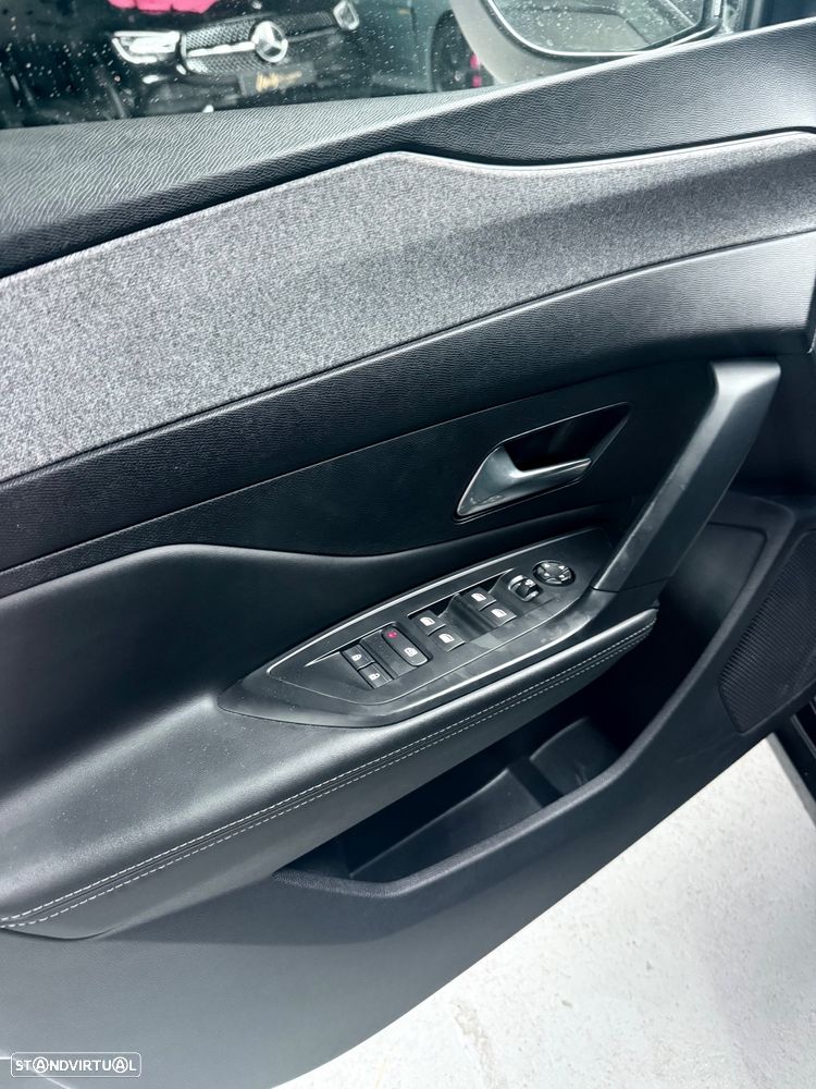 Peugeot 308 SW BlueHDi 130 EAT8 Stop & Start Allure Pack - 15