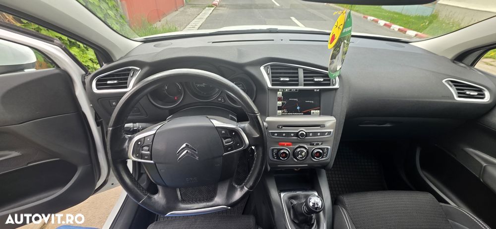 Citroën C4 HDi 115 Selection - 8