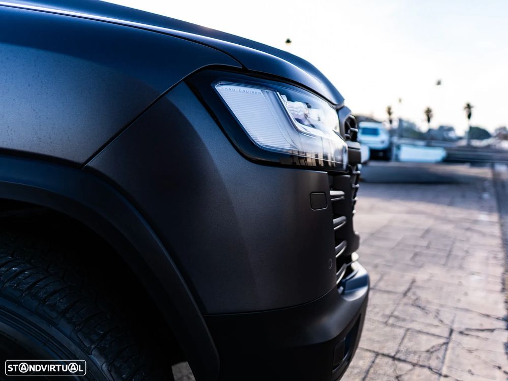 Toyota Land Cruiser - 49