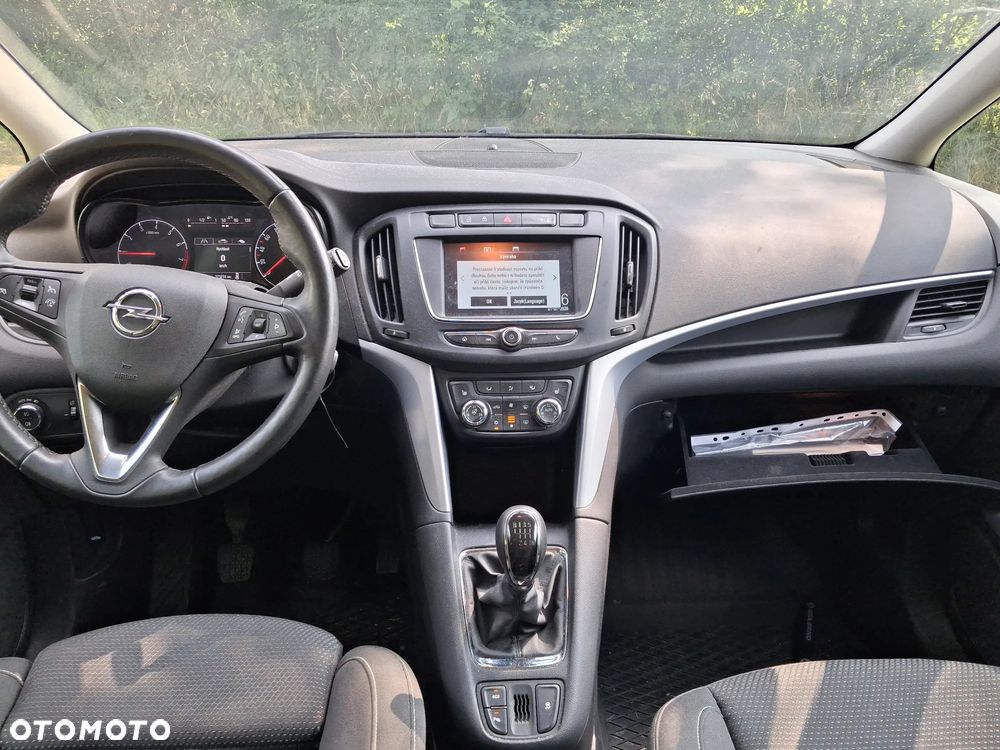 Opel Zafira - 22