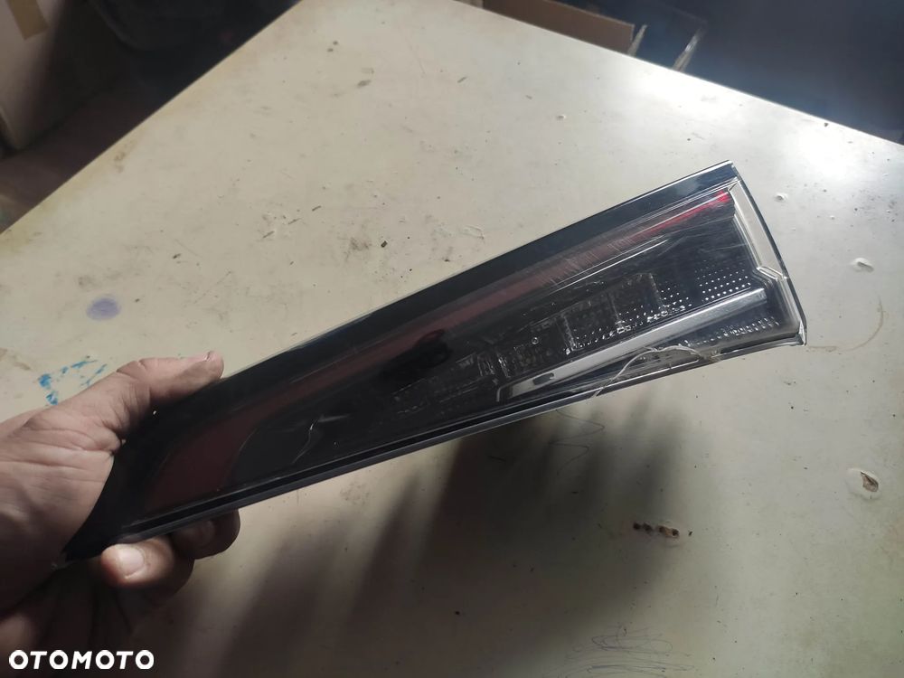 PD Lampa prawy tył prawa w klapę Toyota Corolla E21 Uszk - 1