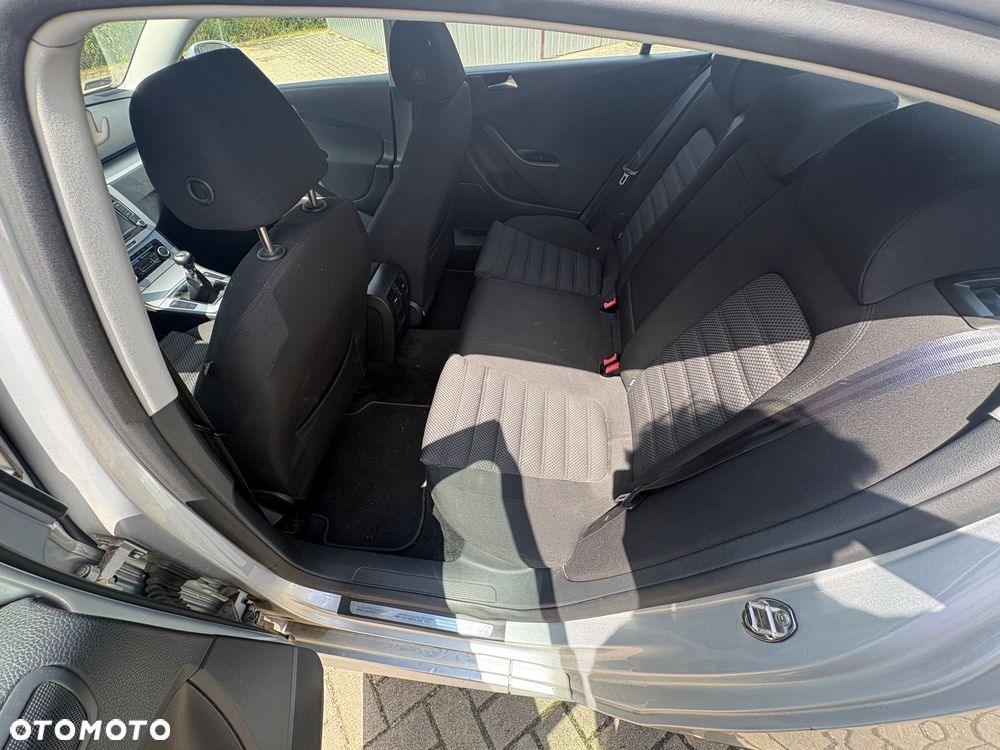 Volkswagen Passat 2.0 TSI Highline - 11