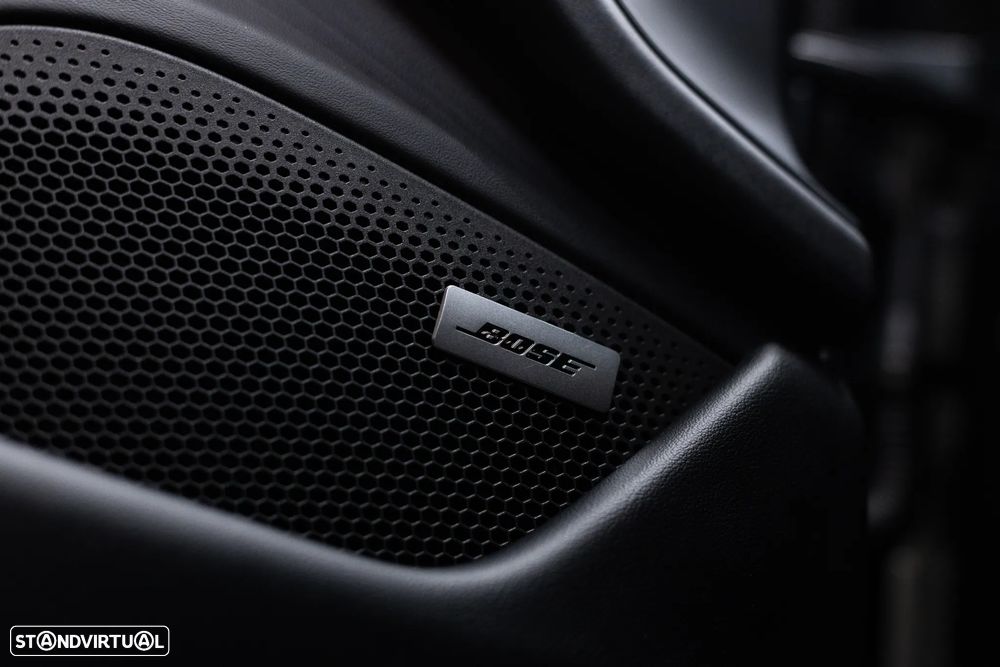 Porsche Taycan Turbo S - 38