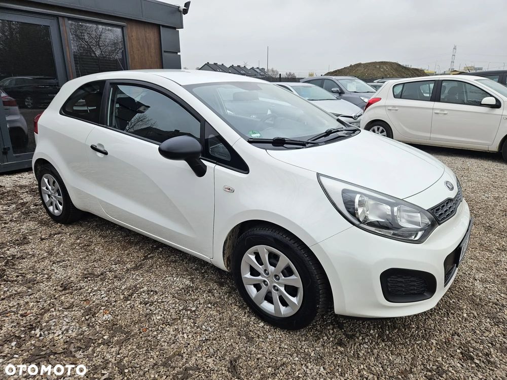 Kia Rio 1.2 Business Line - 12