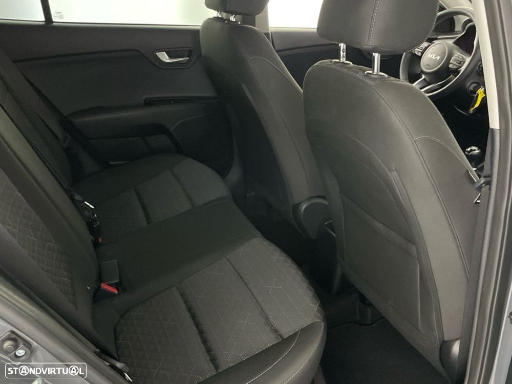 Kia Rio 1.2 CVVT Dynamic - 24