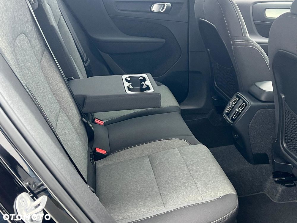Volvo XC 40 B4 AWD Ultimate Dark - 20