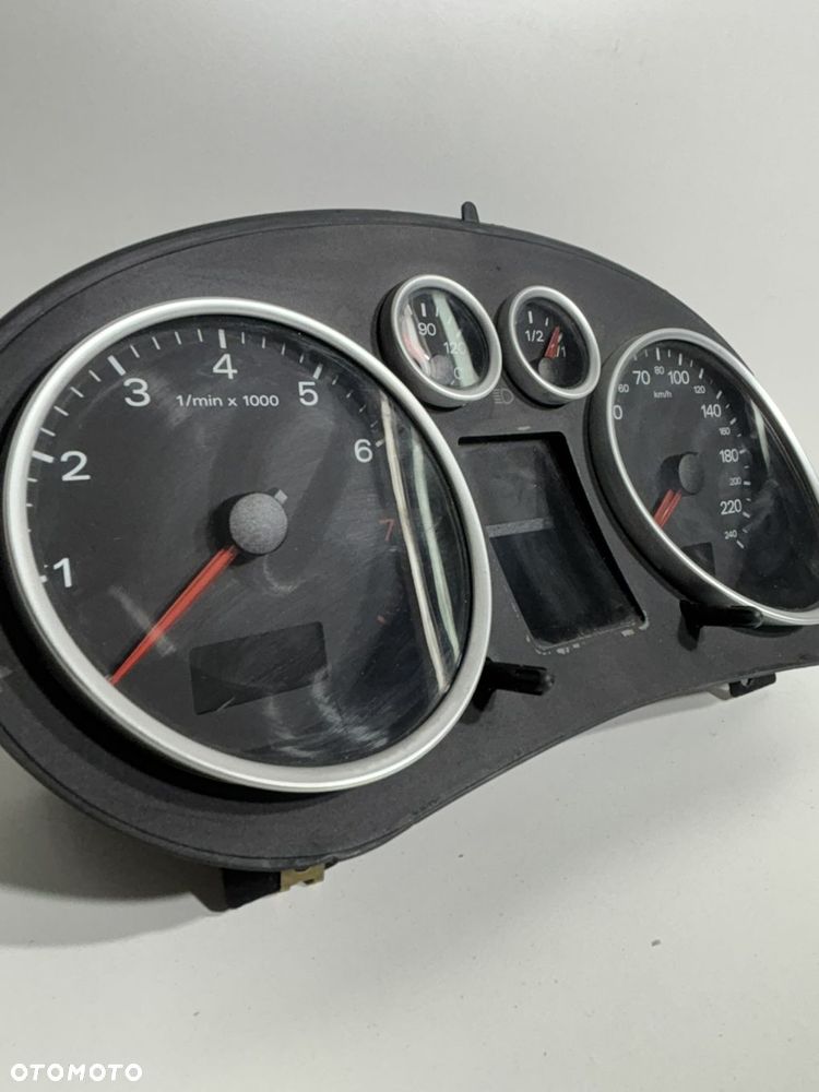 LICZNIK ZEGARY FIS 1.6FSI BENZYNA 150K KM Audi A2 8Z0 920 901 C - 2