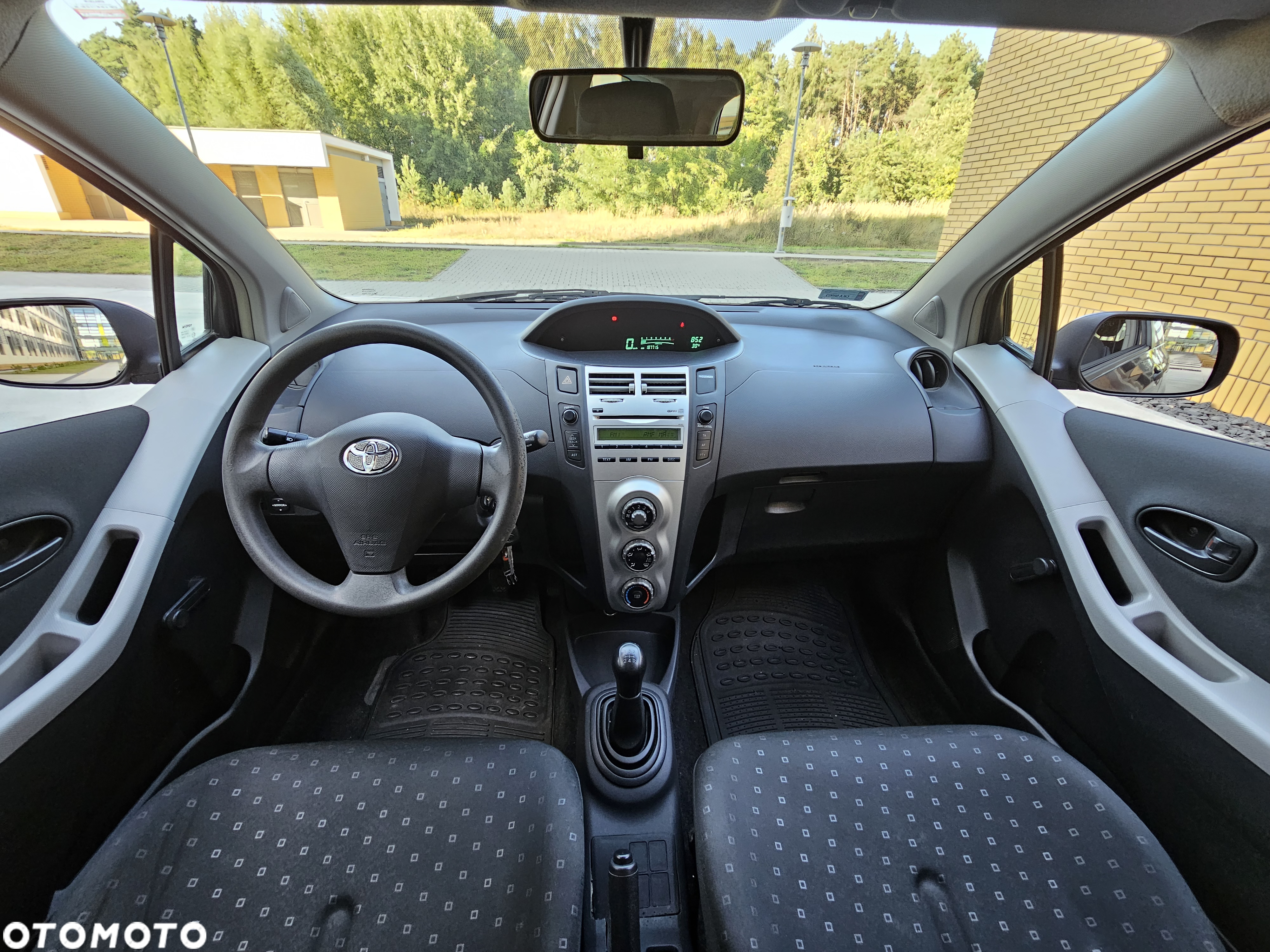 Toyota Yaris 1.0 Terra - 7