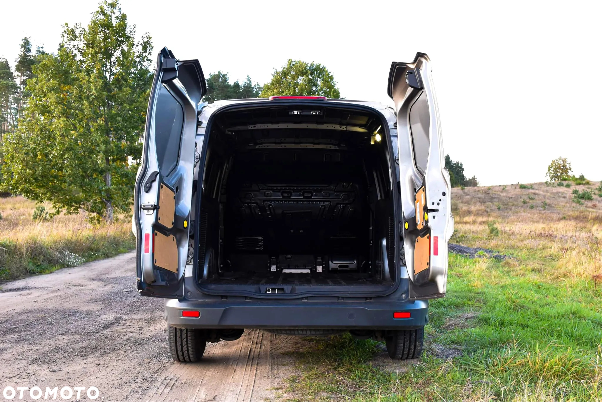 Ford Transit Connect - 10