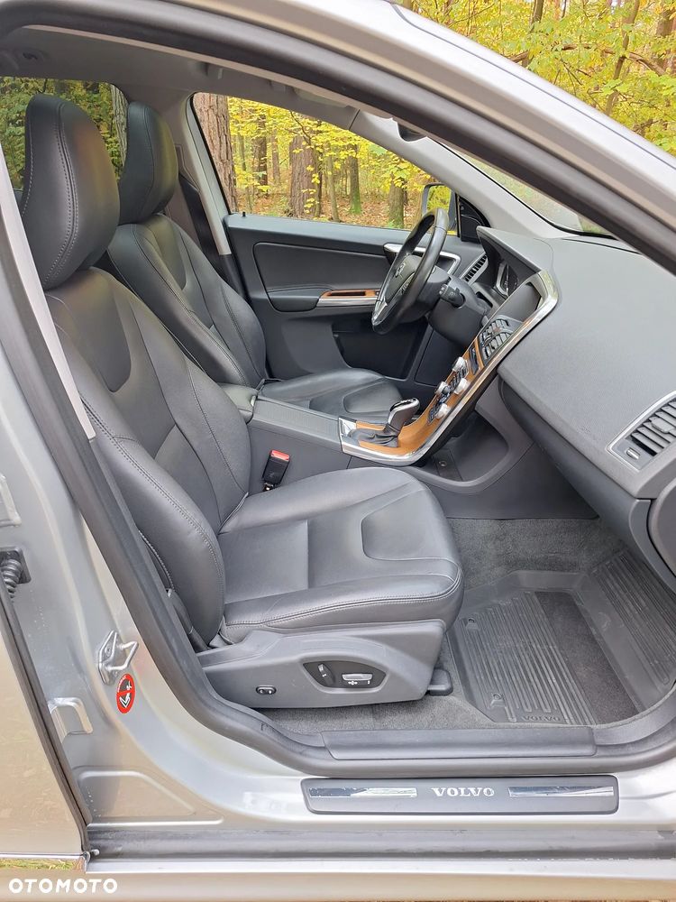 Volvo XC 60 T5 AWD Drive-E Summum - 16