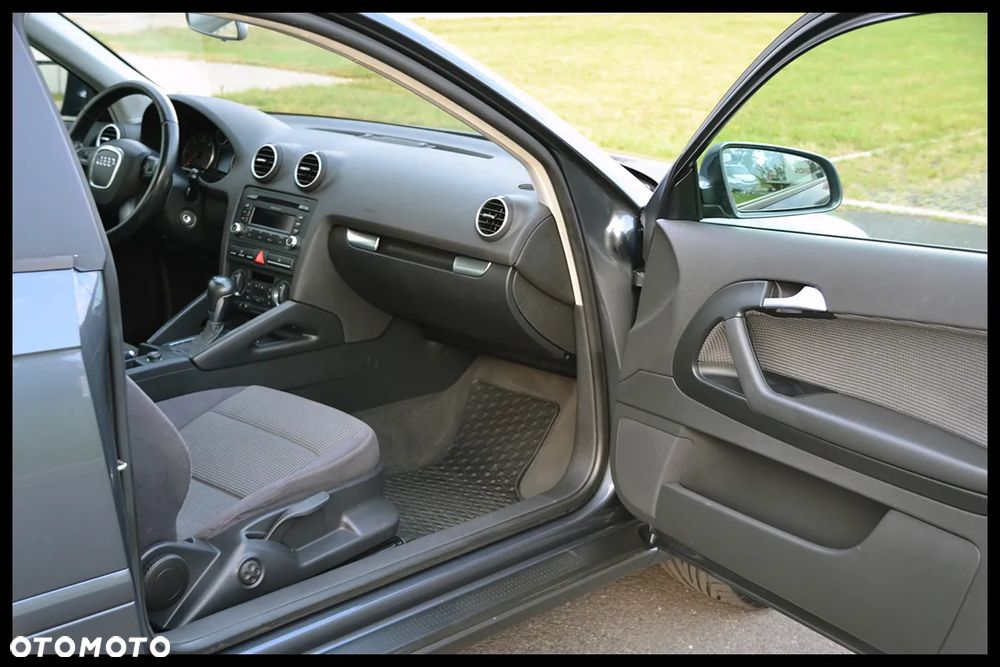 Audi A3 3-drzwiowe 1.9 TDI DPF S tronic Attraction - 6