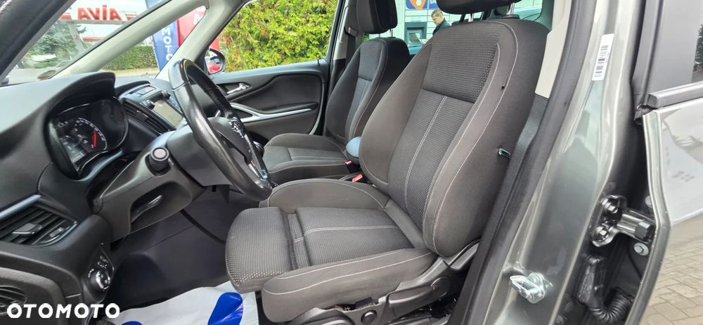 Opel Zafira 2016