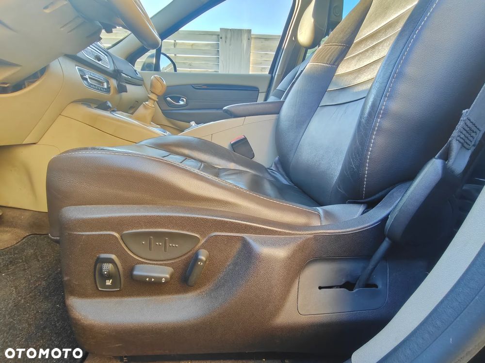 Renault Scenic - 16