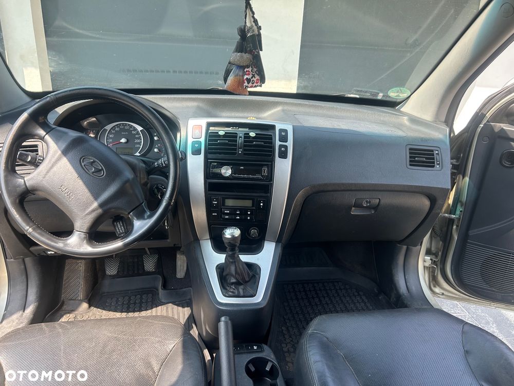 Hyundai Tucson ver-2-0-crdi-premium - 10