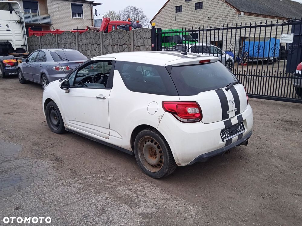 Na części Citroen DS3 2011 1.6 L4 16V EWP silnik skrzynia biegów klapa błotnik drzwi zderzak - 5