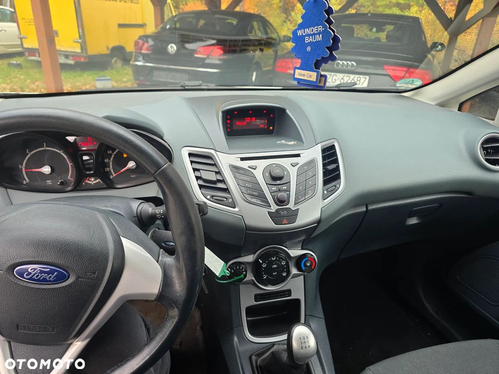 Ford Fiesta - 28