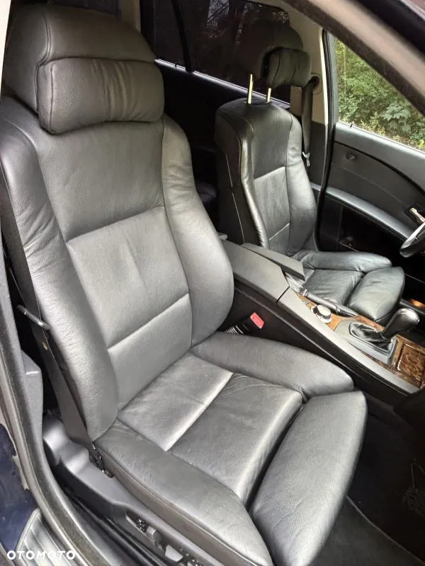BMW Seria 5 545i - 15