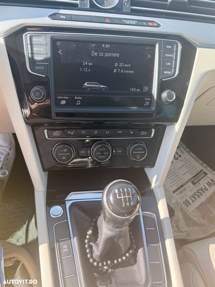 Volkswagen Passat - 12
