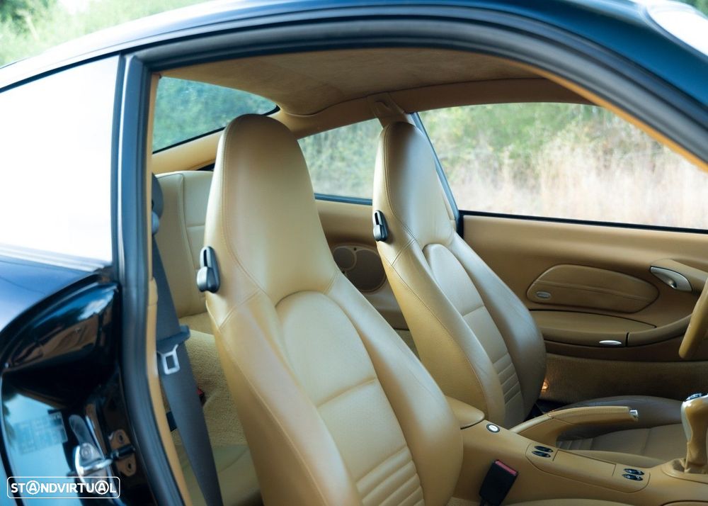 Porsche 911 (996) Carrera - 20