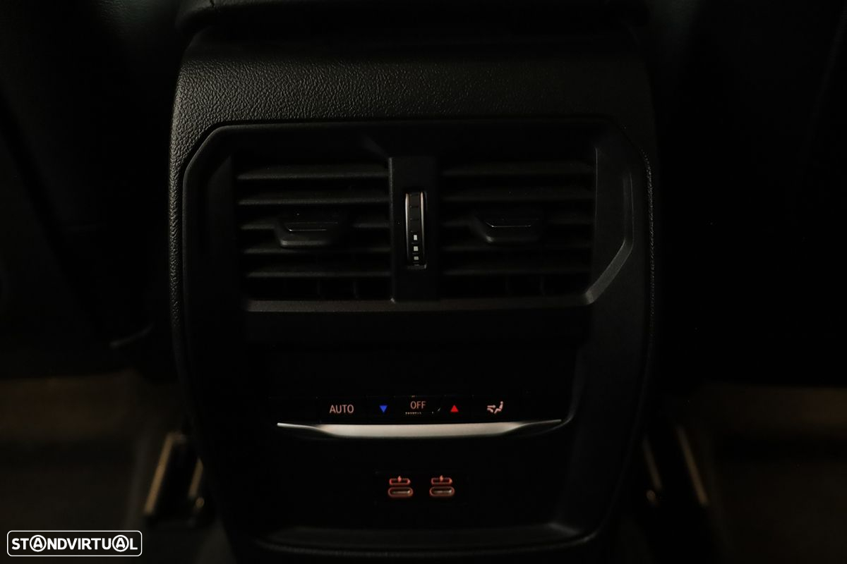 BMW 420 Gran Coupé i Pack Desportivo M Auto - 27