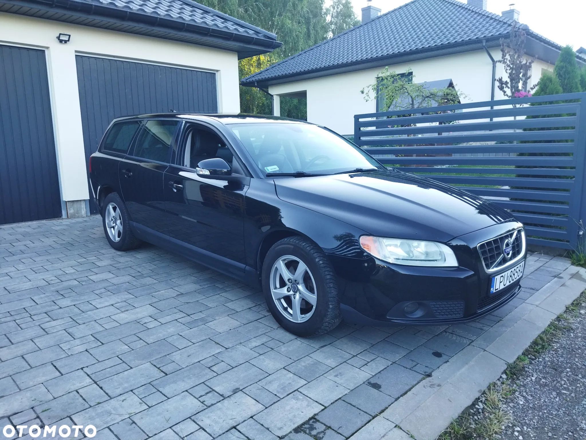 Volvo V70 2.0D Momentum - 1