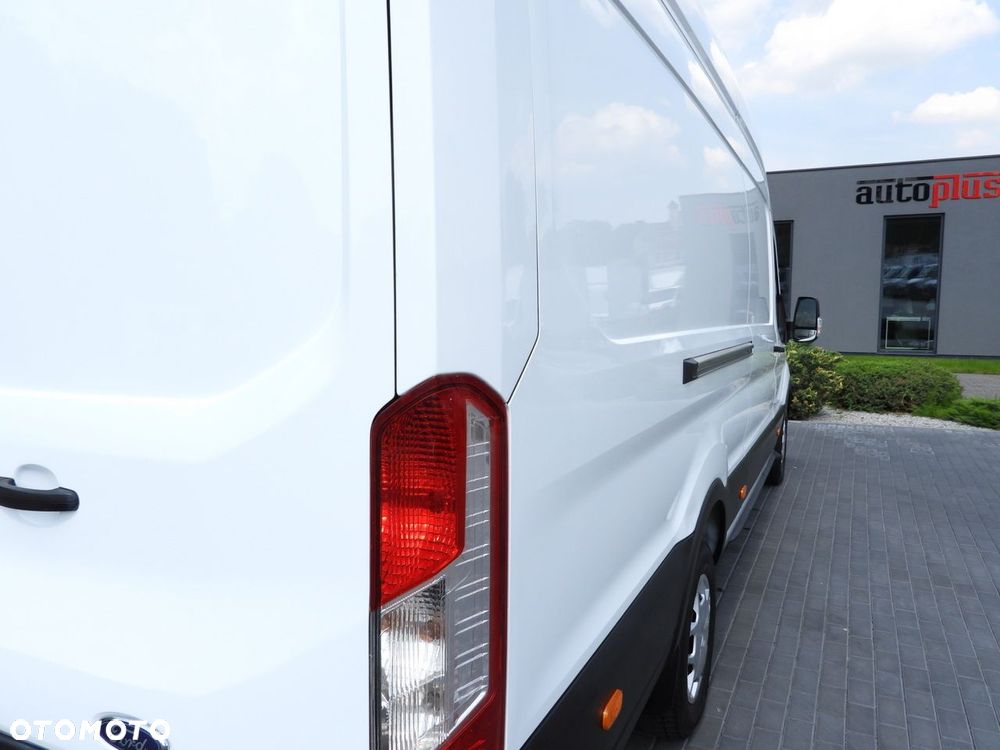 Ford TRANSIT  FURGON TEMPOMAT LEDY KLIMATYZACJA  130KM - 18