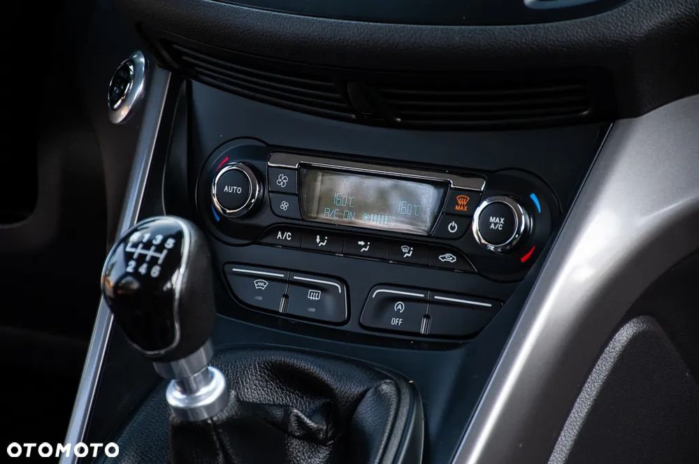 Ford Kuga 1.5 EcoBoost TITANIUM - 12