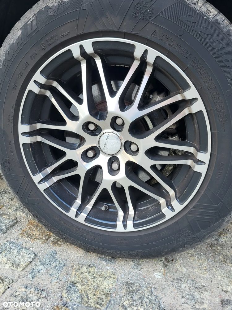 Chrysler Town & Country - 8