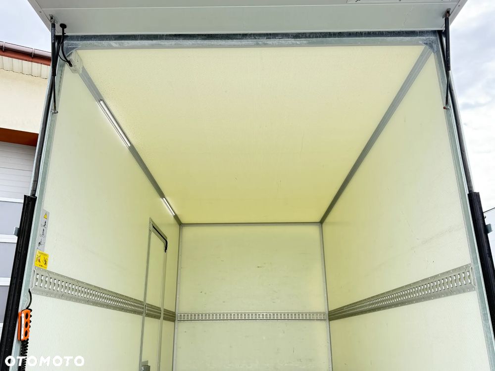 Mercedes-Benz Sprinter Izoterma Winda - 10