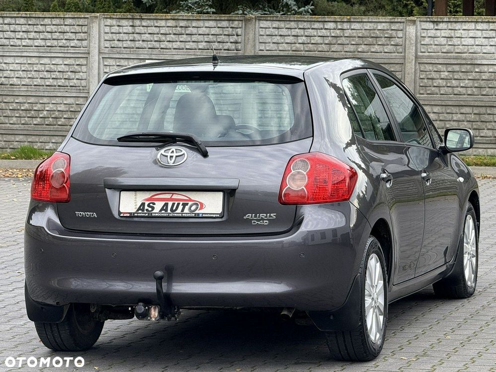 Toyota Auris 1.4 D-4D Premium - 4