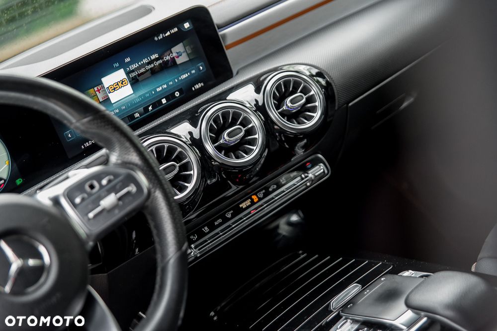 Mercedes-Benz CLA 220 Edition 1 7G-DCT - 16