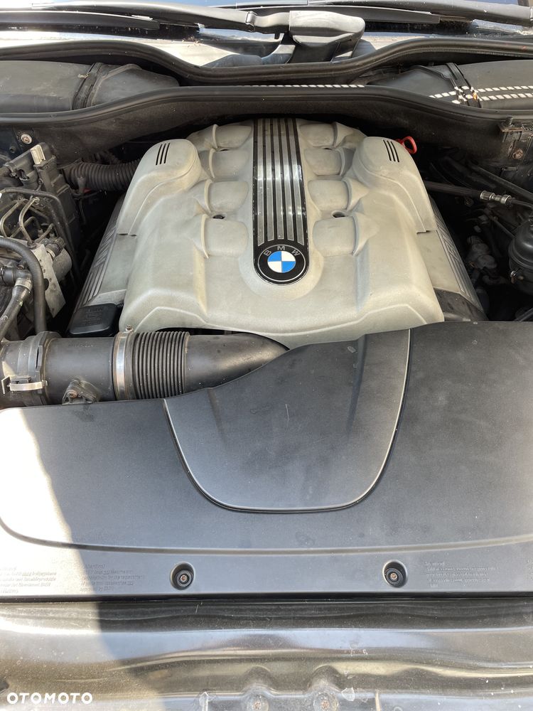 BMW Seria 7 745i - 24