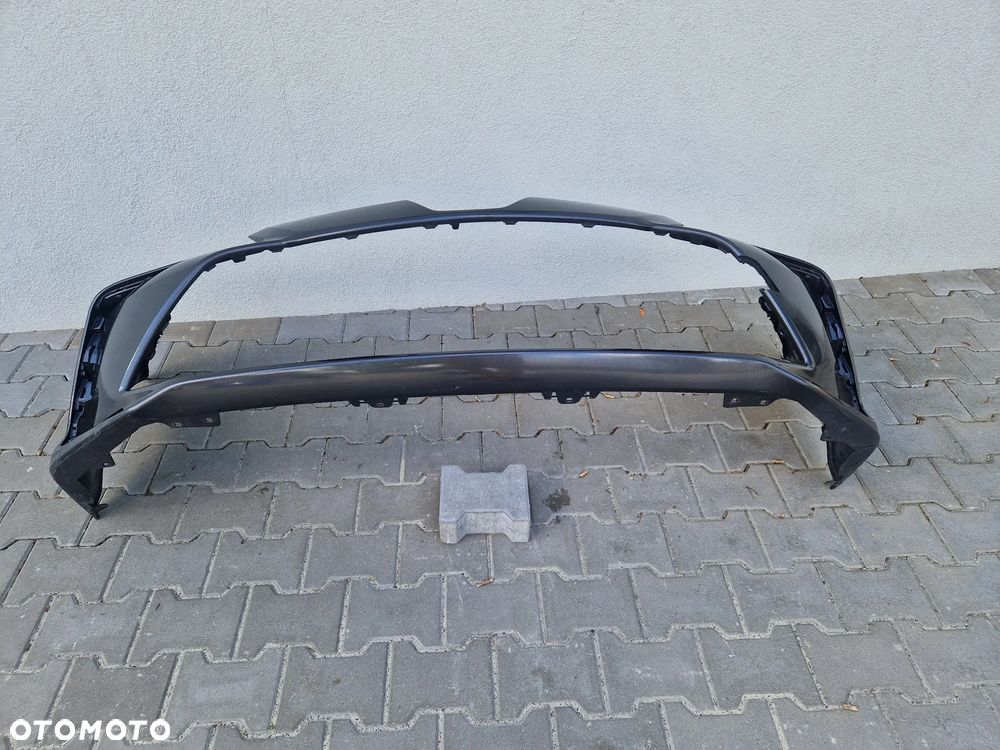 Zderzak Toyota Corolla XII E210 E21 sedan  bez dziur - 3