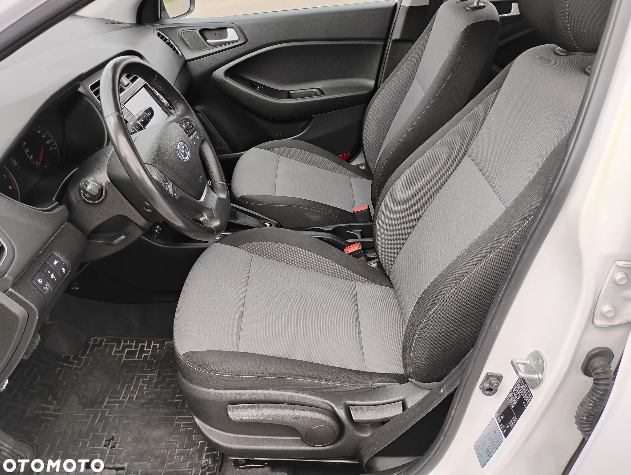 Hyundai i20 1.0 T-GDi Comfort DCT - 6