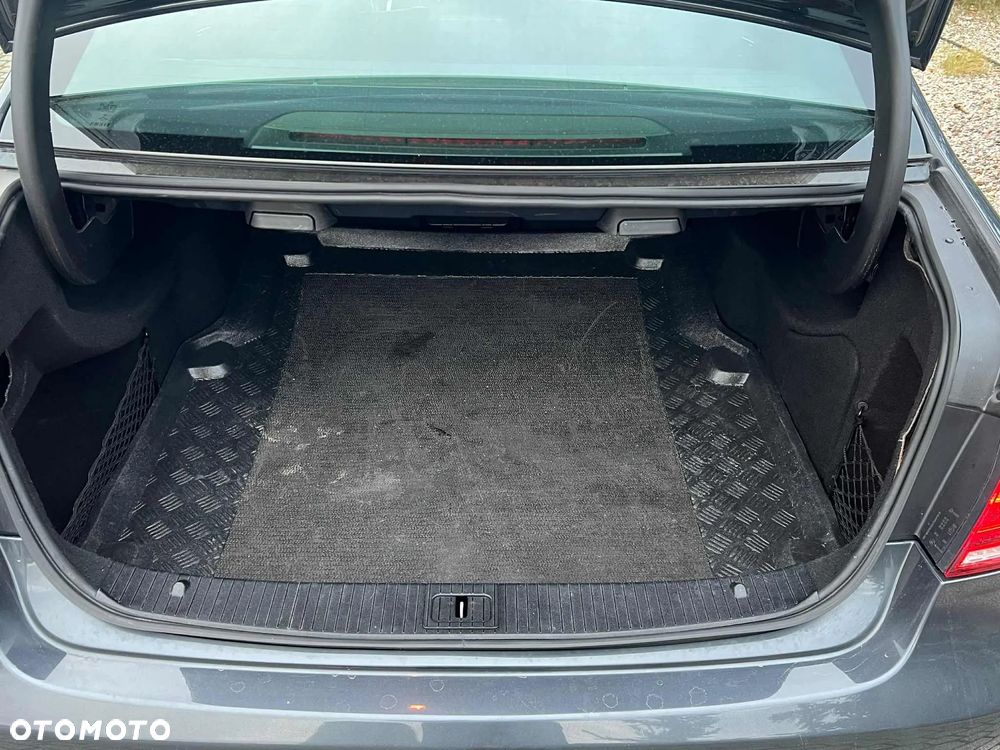 Mercedes-Benz Klasa E - 37